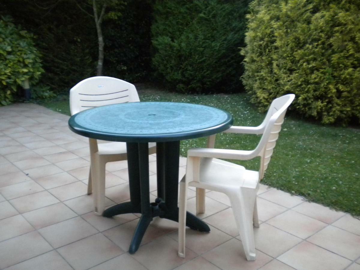 Bed and Breakfast Le Cedre Bleu Dainville Экстерьер фото
